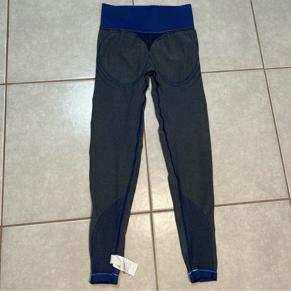 Gymshark Blue Textured Leggings - Picture 6 of 9